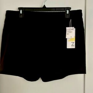 Zella Athletic short, size Large